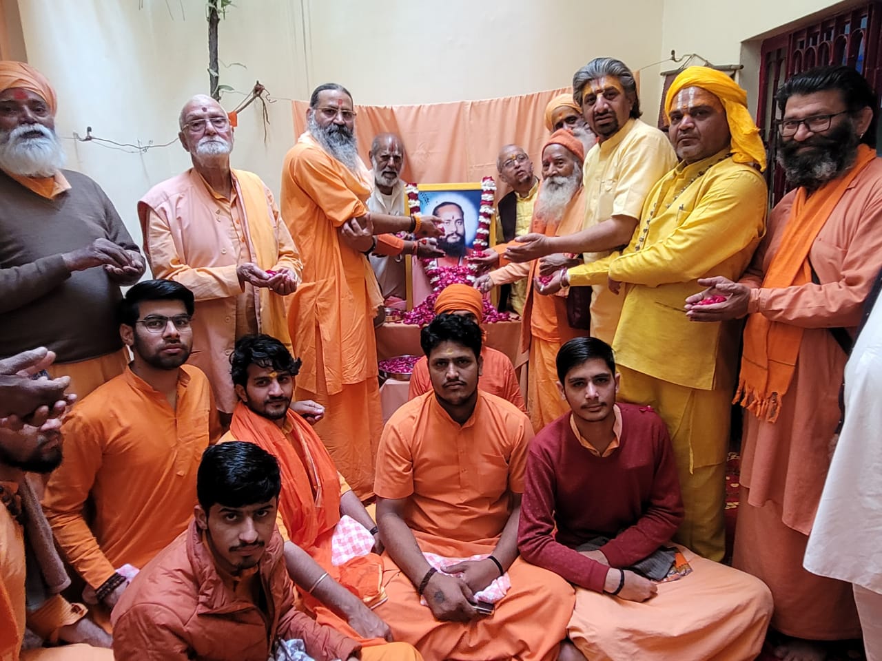चेतन गिरी आश्रम में ब्रह्मलीन स्वामी जगदीशानंद गिरि की प्रथम पुण्यतिथि पर श्रद्धांजलि समारोह आयोजित