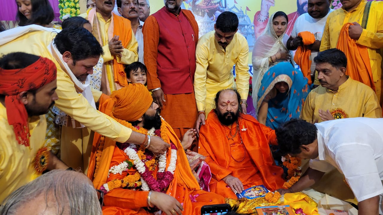 तुलसी मानस मंदिर में तिलक चद्दर समारोह आयोजित