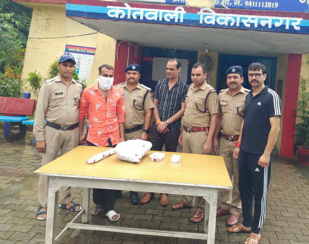 नशे के आदि बेटे ने पैसे ना मिलने पर की वृद्ध मां की हत्या, पुलिस ने किया गिरफ्तार
