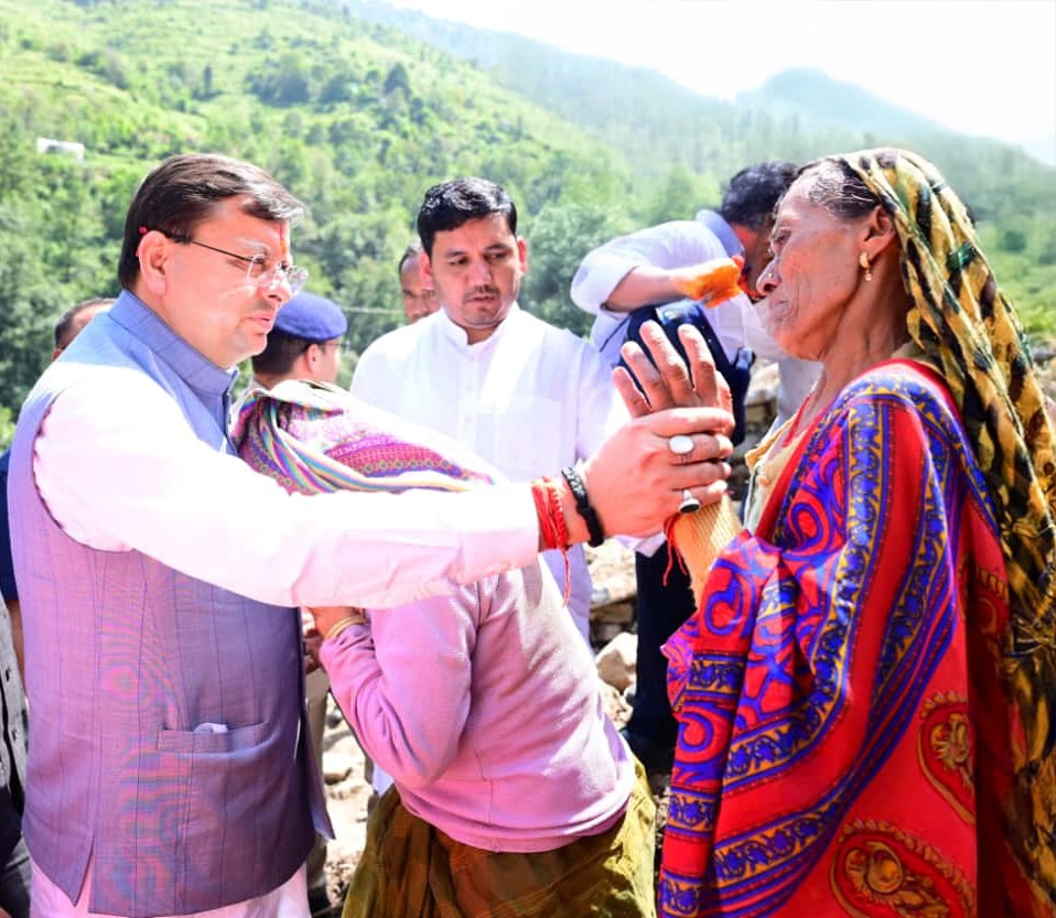 मुख्यमंत्री ने चमोली जिले के आपदा प्रभावित क्षेत्रों का किया निरीक्षण, हर संभव मदद का दिया भरोसा